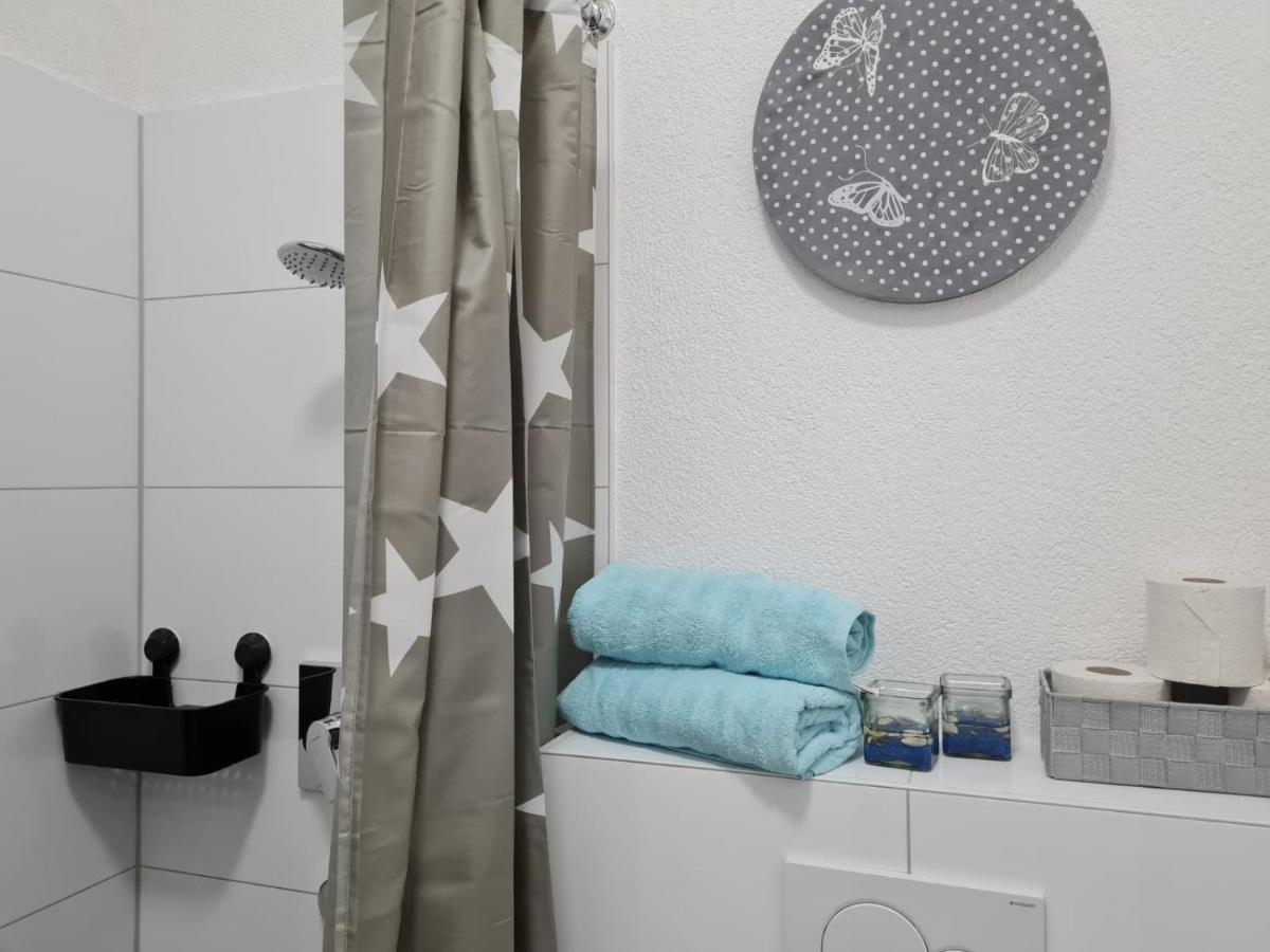 Pension Am Rathaus, 24H Check-In Mundelsheim Esterno foto